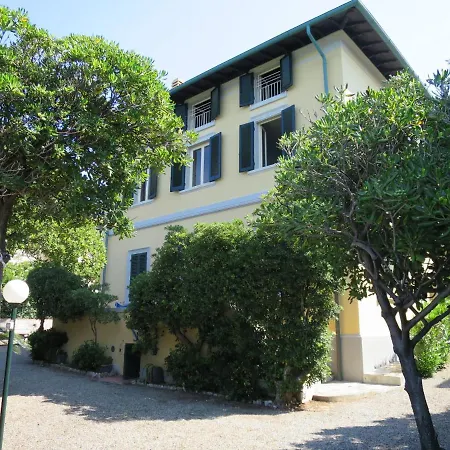 Villa Tamerici By Interhome Quercianella